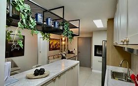 Apartamento Próximo Rua Coberta